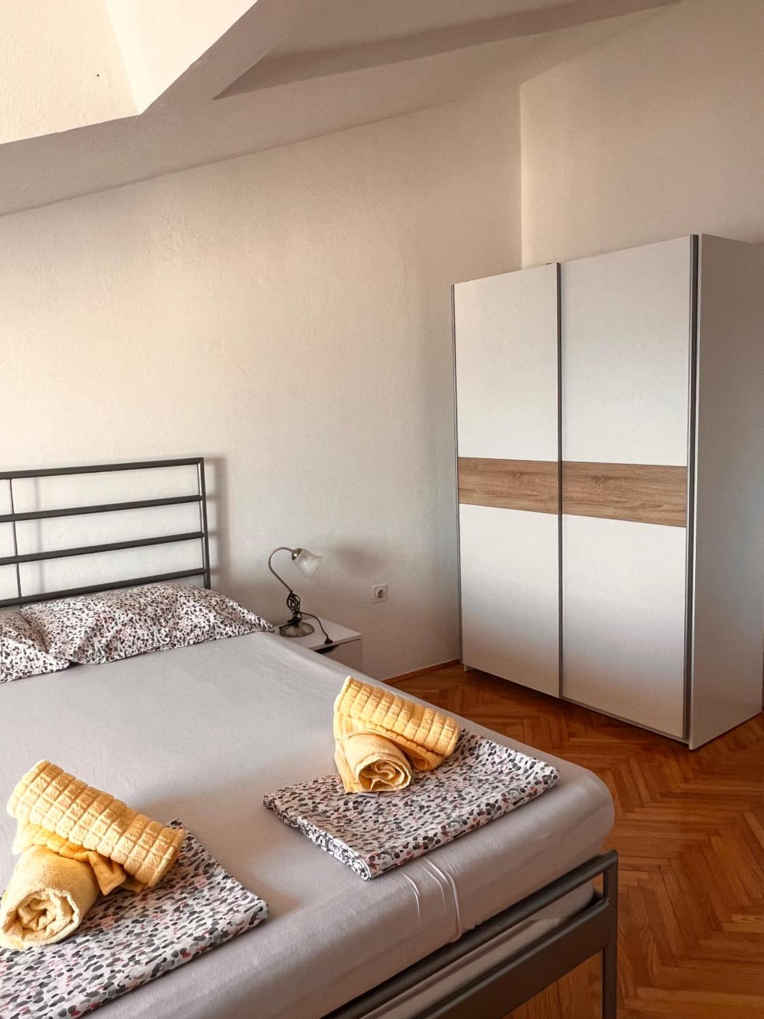 Apartments Paulina Трогир Экстерьер фото