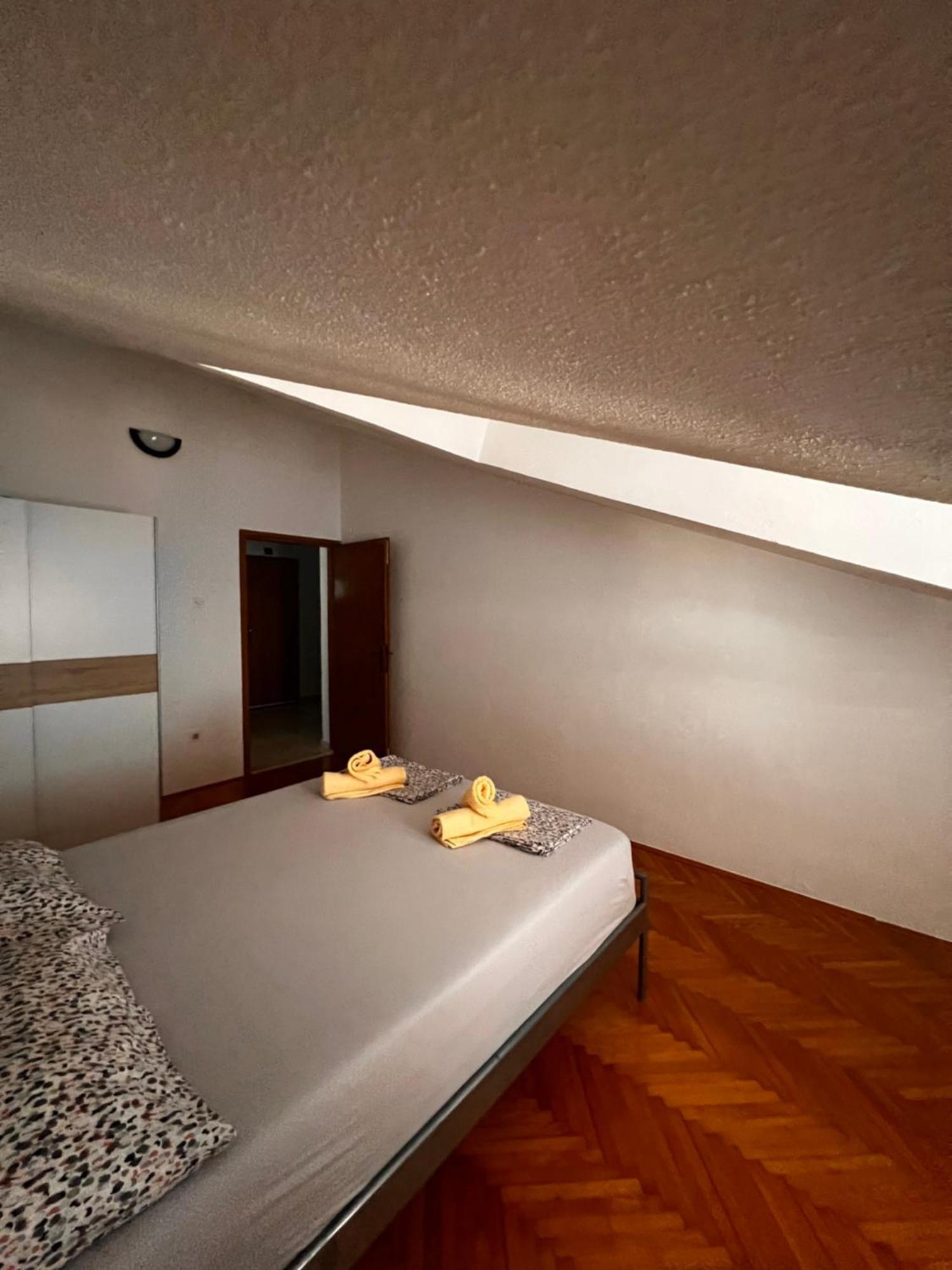 Apartments Paulina Трогир Экстерьер фото